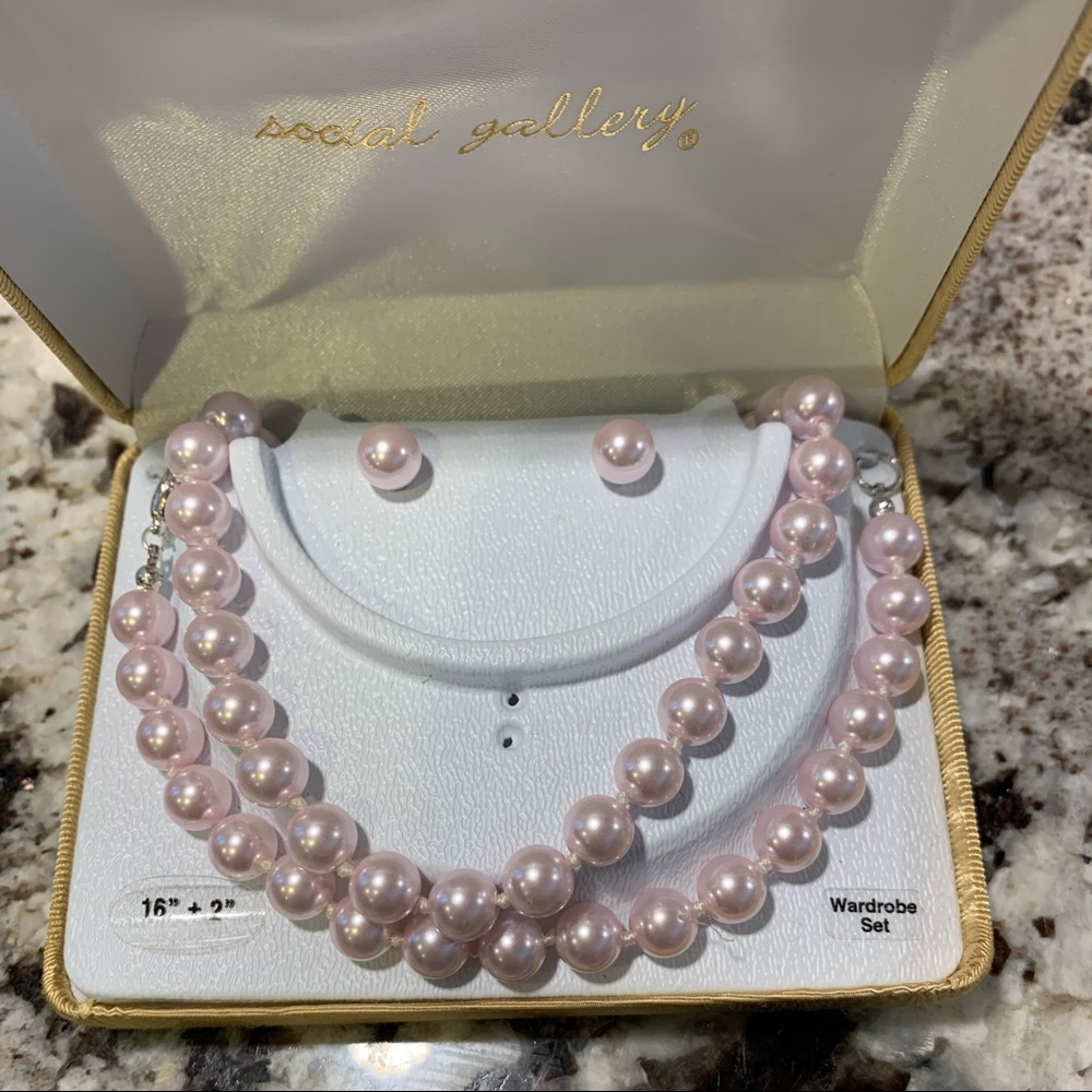 Pearl Necklace Set‎